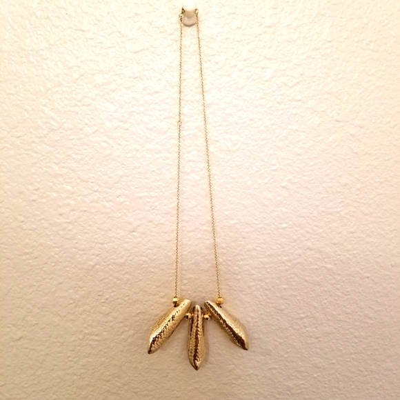 ✅3 Pearls Wrapped in Hammered Gold Leaves 15" Necklace Michael Michaud Hand Craf - Picture 7 of 12